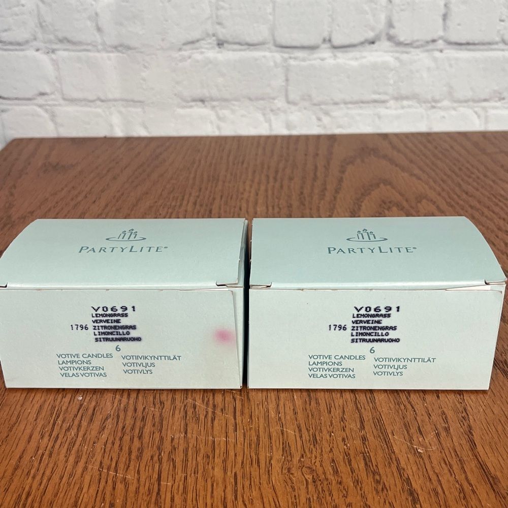 PartyLite Lemonade 🍋 scented & Light green colored  2” Votive candles 12 total - Picture 4 of 4